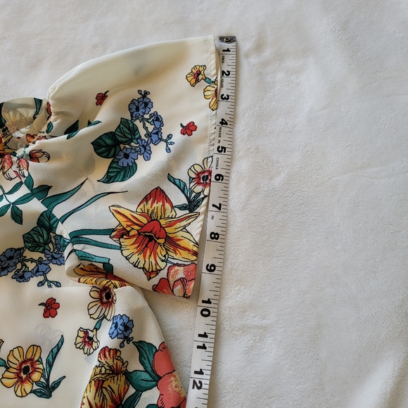 Monteau Floral Cold-shoulder Ruffle Top - Picture 12 of 16